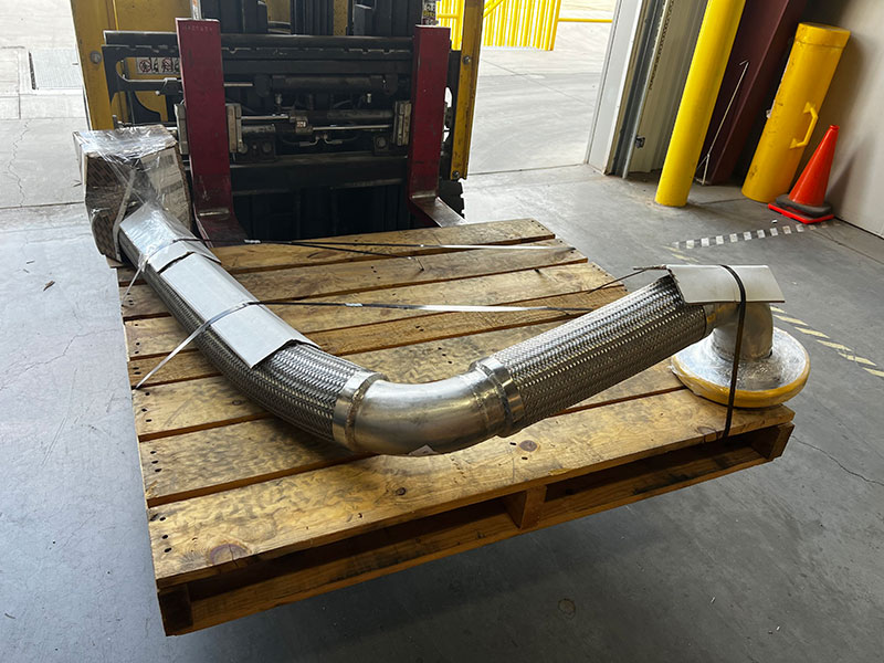 Turbine bleed hose